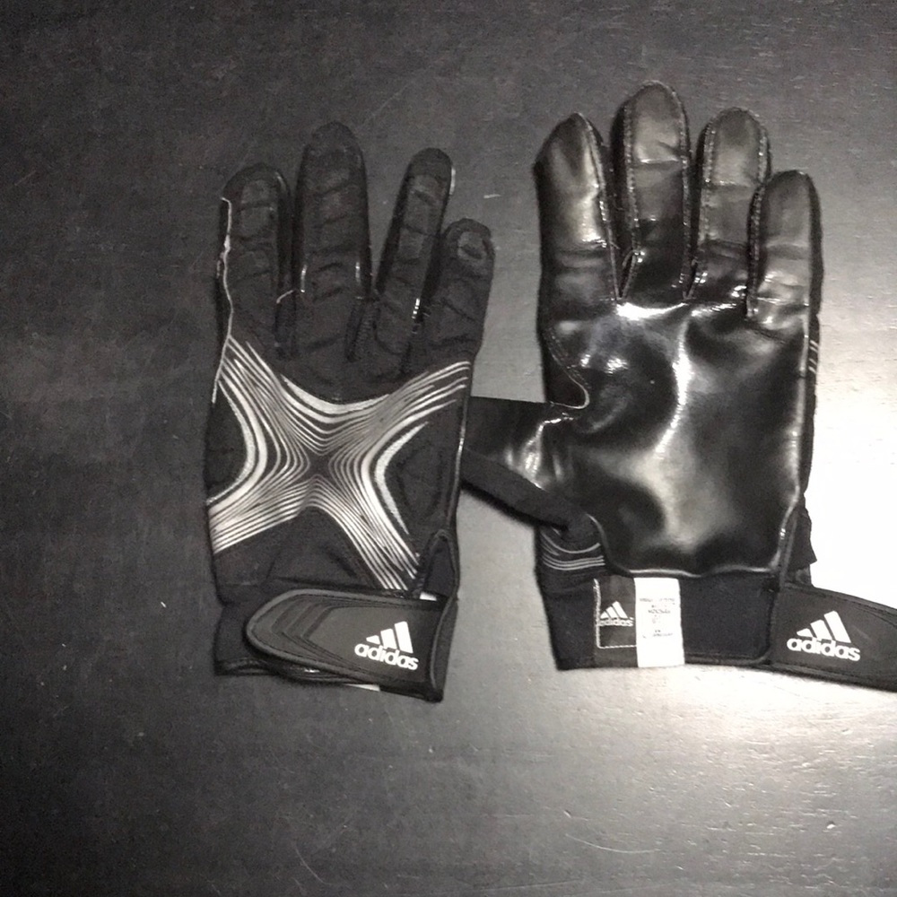 Adidas’s Black and Gray Men's Football Gloves Size XL